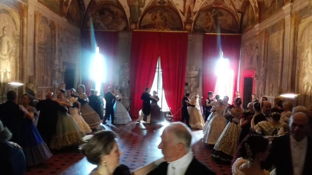 Villa Di Corliano Relais All'Ussero San Giuliano Terme Eksteriør billede